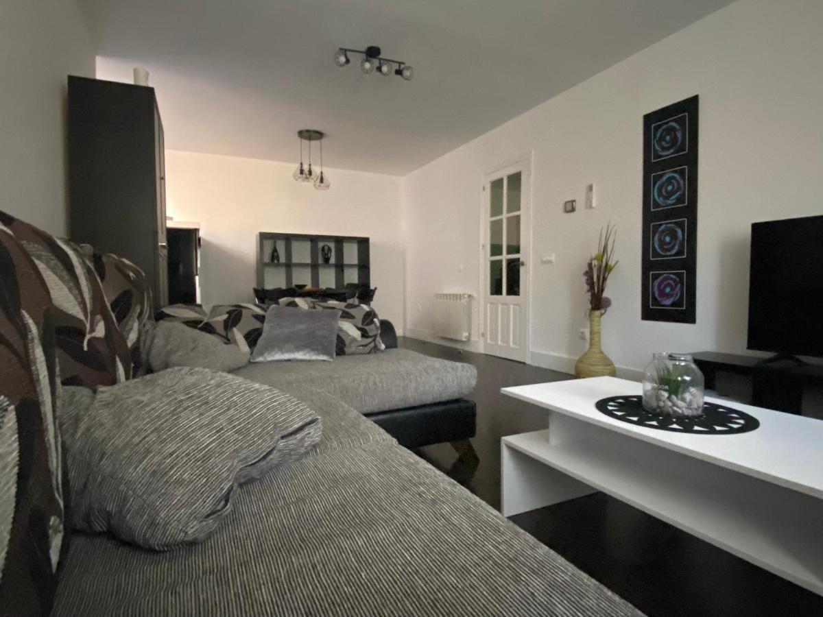 Vut Nohales Home Exteriör bild